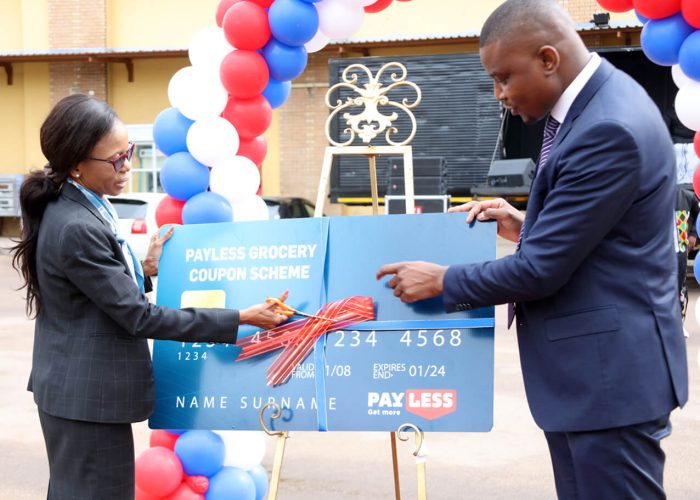 Elliot Moshoke with Botswana minister of finance Peggy Serame